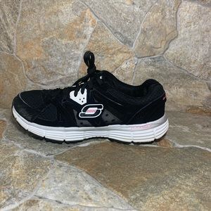 Skechers shoes 6.5. sport 11694R